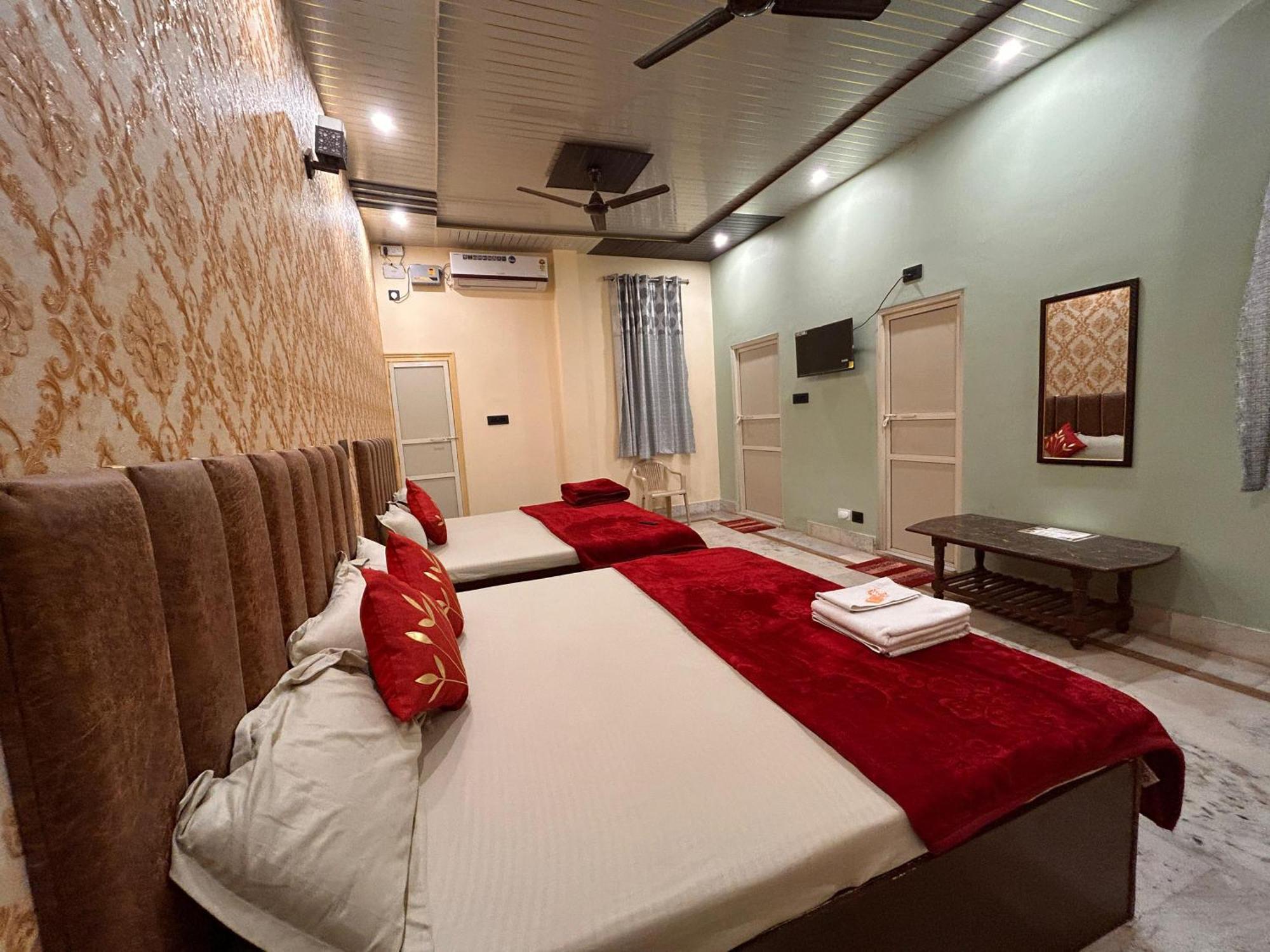Temple Town Homes Assi Ghat Varanasi — Photos 3